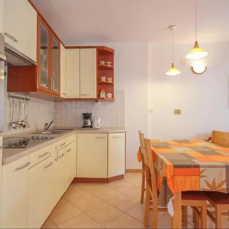 House Alenka Novigrad Close The And Center Novigrad (Istria)