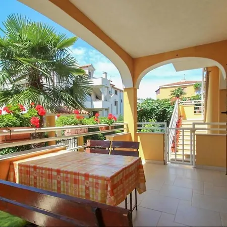 House Alenka Novigrad Close The And Center
