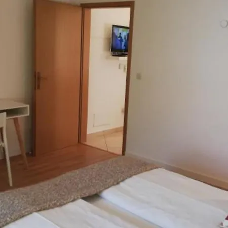 House Alenka Novigrad Close The And Center Novigrad (Istria)