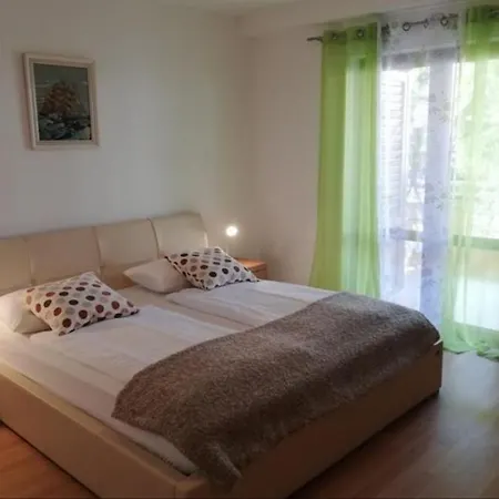 House Alenka Novigrad Close The And Center Guest house